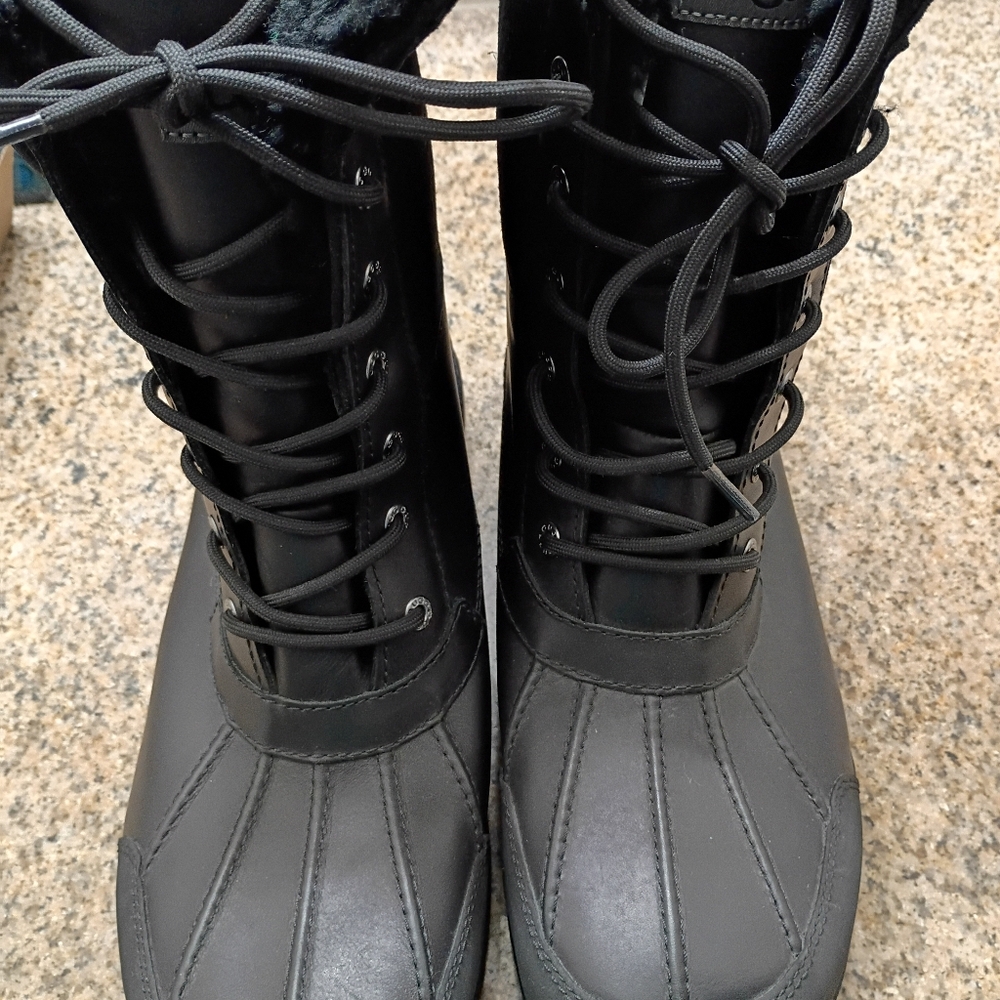 Men's UGG WATERPROOF INSULATED BLACK BOOTS SIZE 15 BRAND NEW